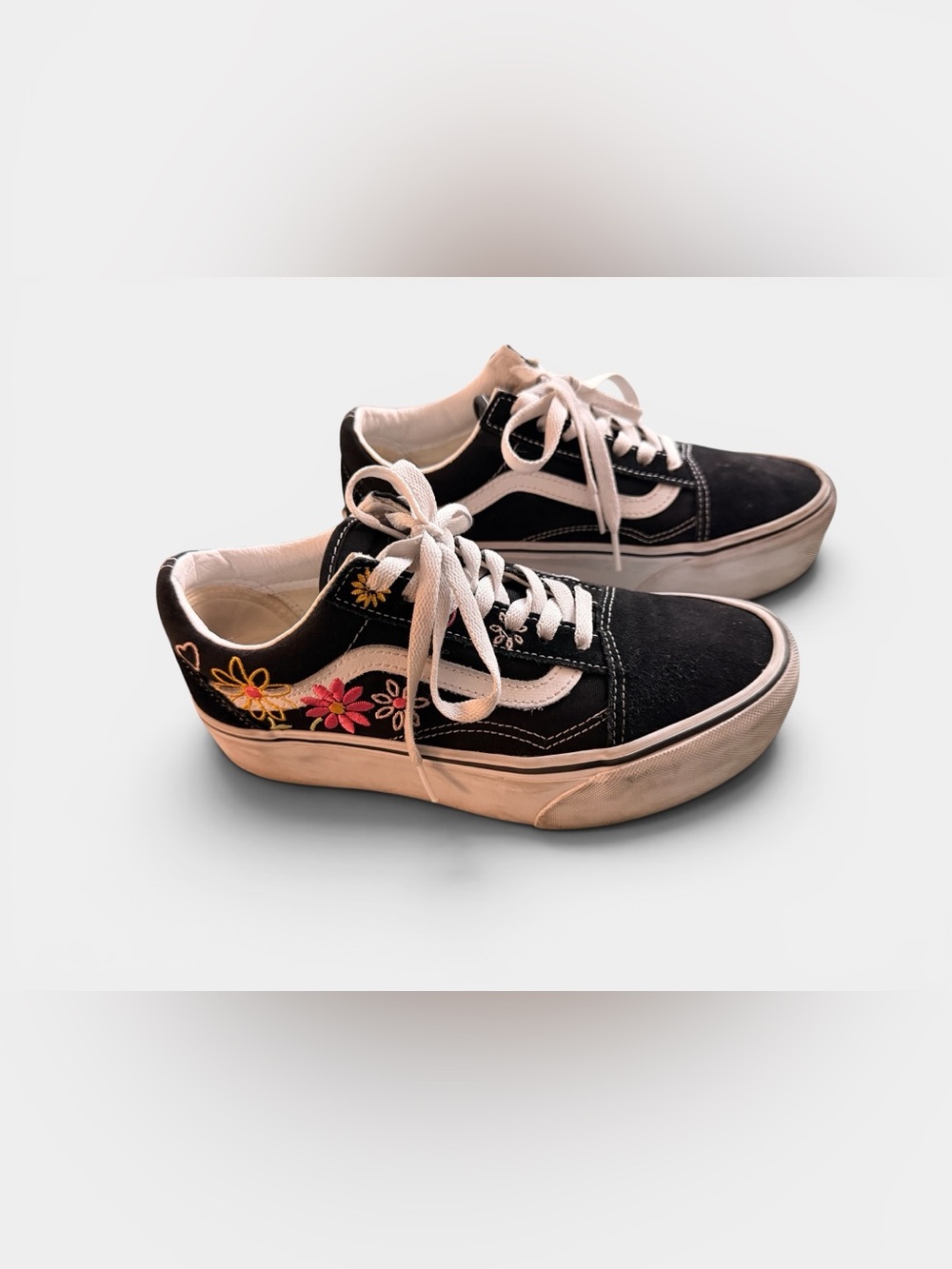 Vans Black Low-Top Platform Floral Lace-Up Sneakers - Picture 2 of 5